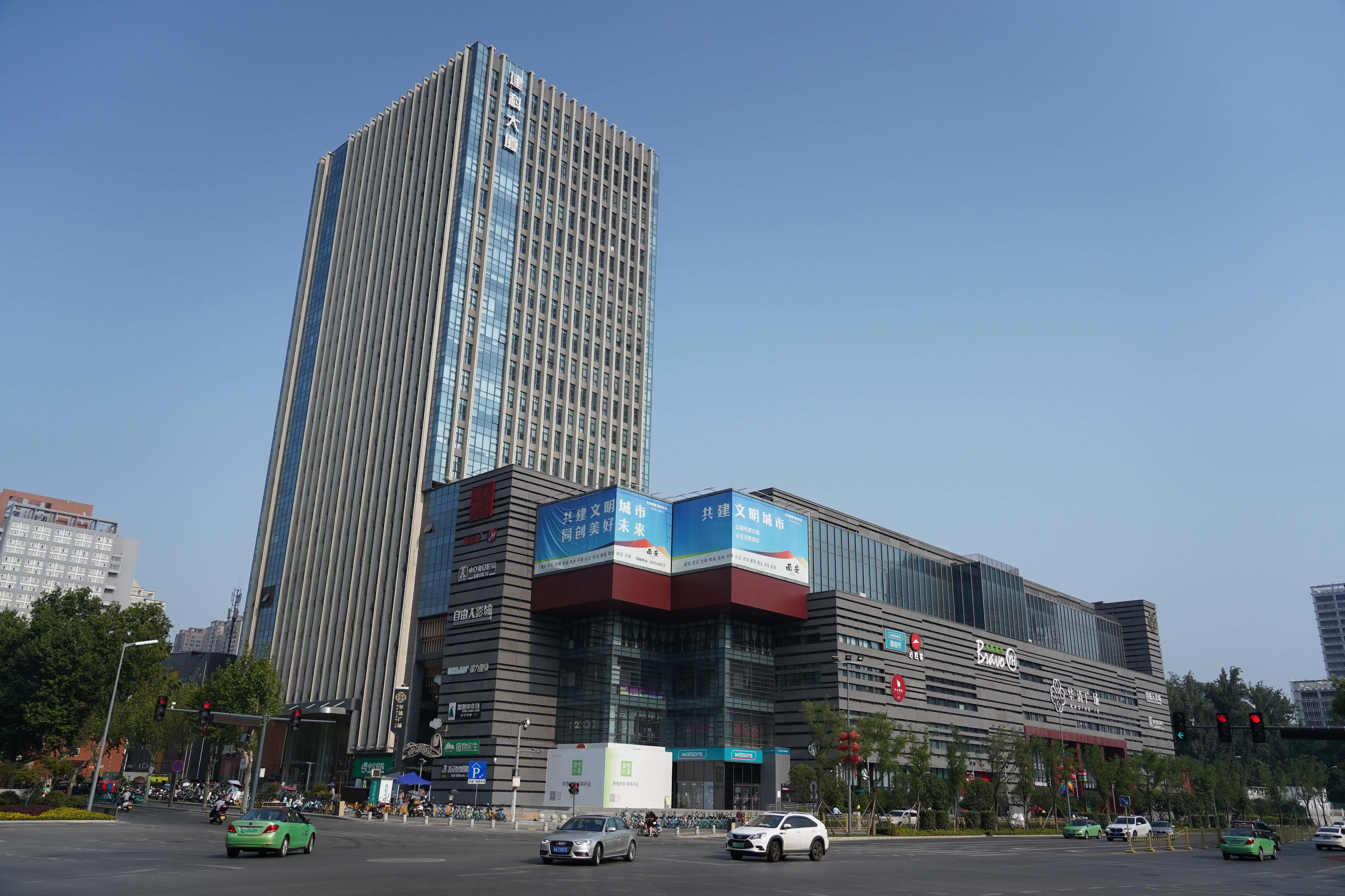 华体会体育广场全景.jpg